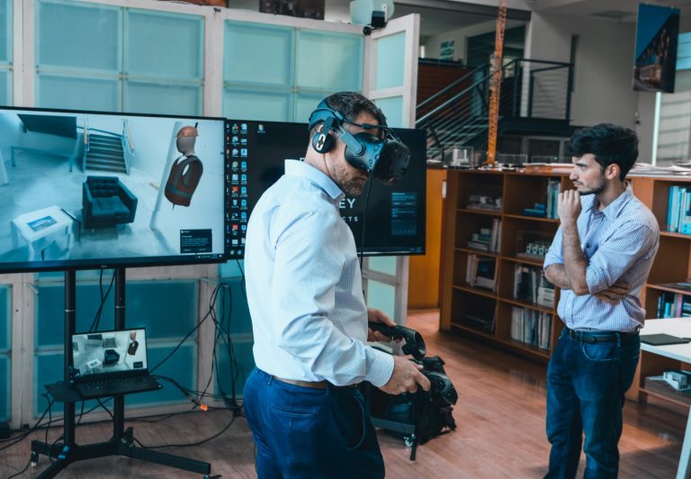VR技術を活用した、次世代コミュニケーションツール「Clone (クローン)」