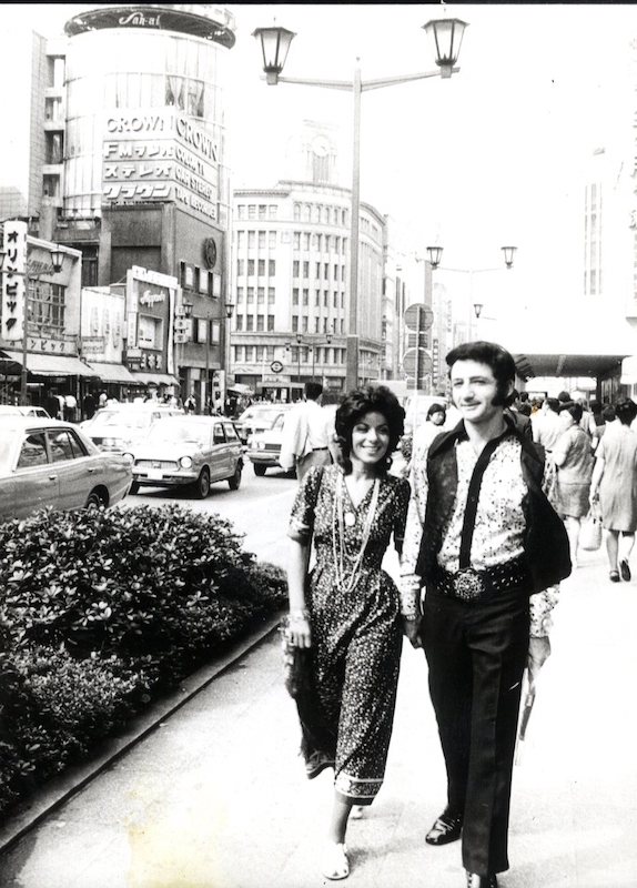 Hedva & david on the street of Tokyo