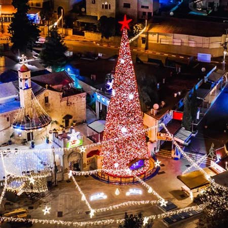 クリスマスを祝わない国、イスラエルで見つけた豪華クリスマスイルミネーション