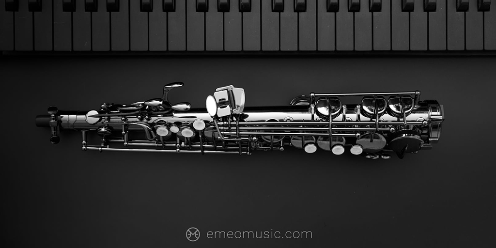 Emeoで場所や時間を問わずサックスフォンの練習が可能に。