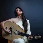 イスラエルでセファルディ音楽の神髄を歌う日本人歌手