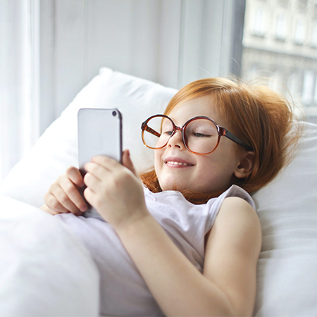 AI技術でネットいじめから子供たちを守る。「子供見守りアプリBosco」