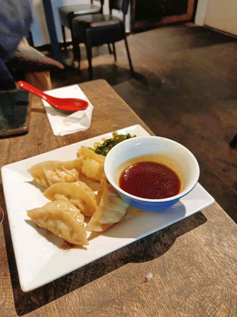 餃子。豆腐を使ったベジ・餃子も人気です。