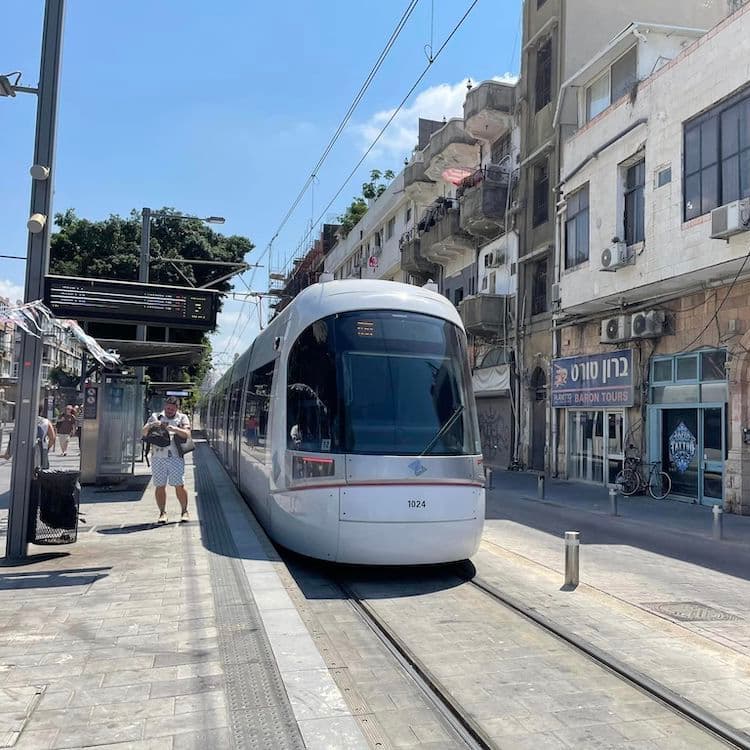 テルアビブ都市圏にライトレール（新型路面電車交通）が開業！