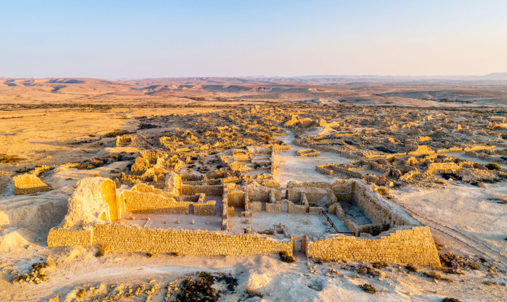 イスラエル南部のシヴタ国立公園。ネゲブ砂漠にあるシヴタは古代ビザンチン都市で、灌漑システムが発掘されています。