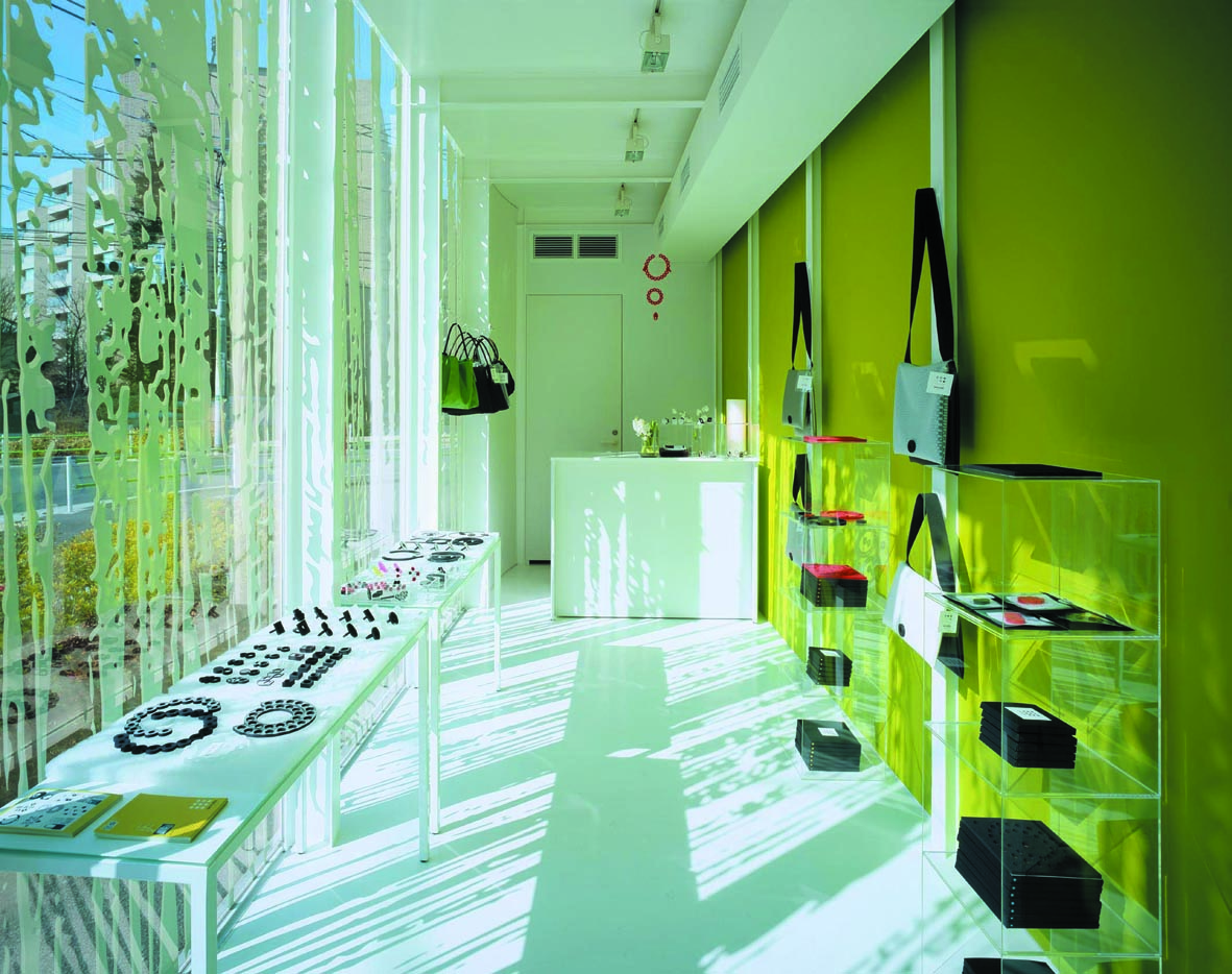 acrylic直営店の店内