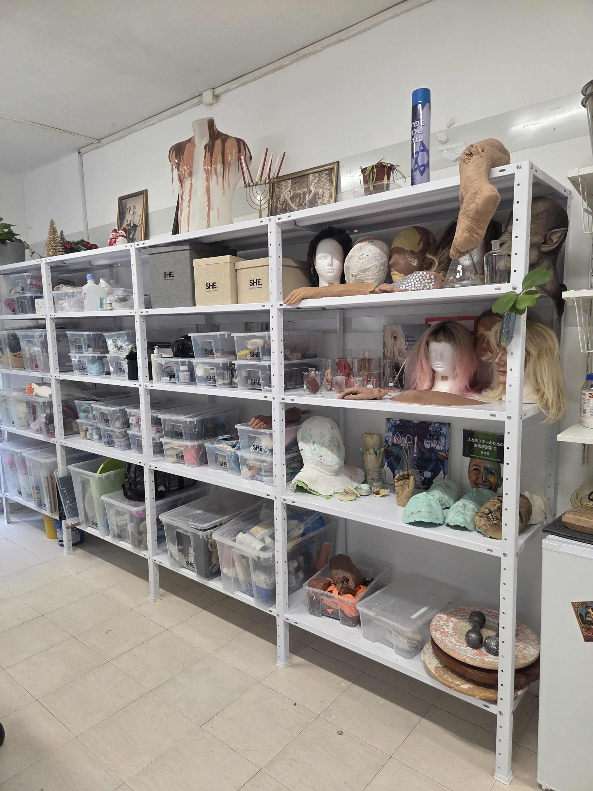 特殊メイクスタジオの道具