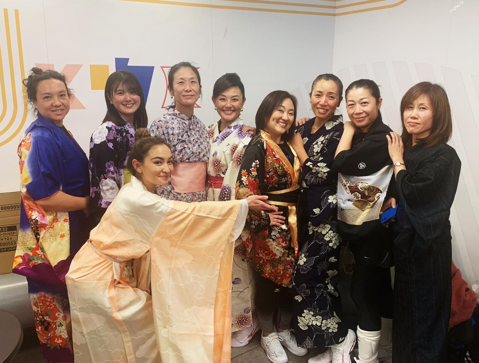 浴衣姿のヤパニッチメンバー