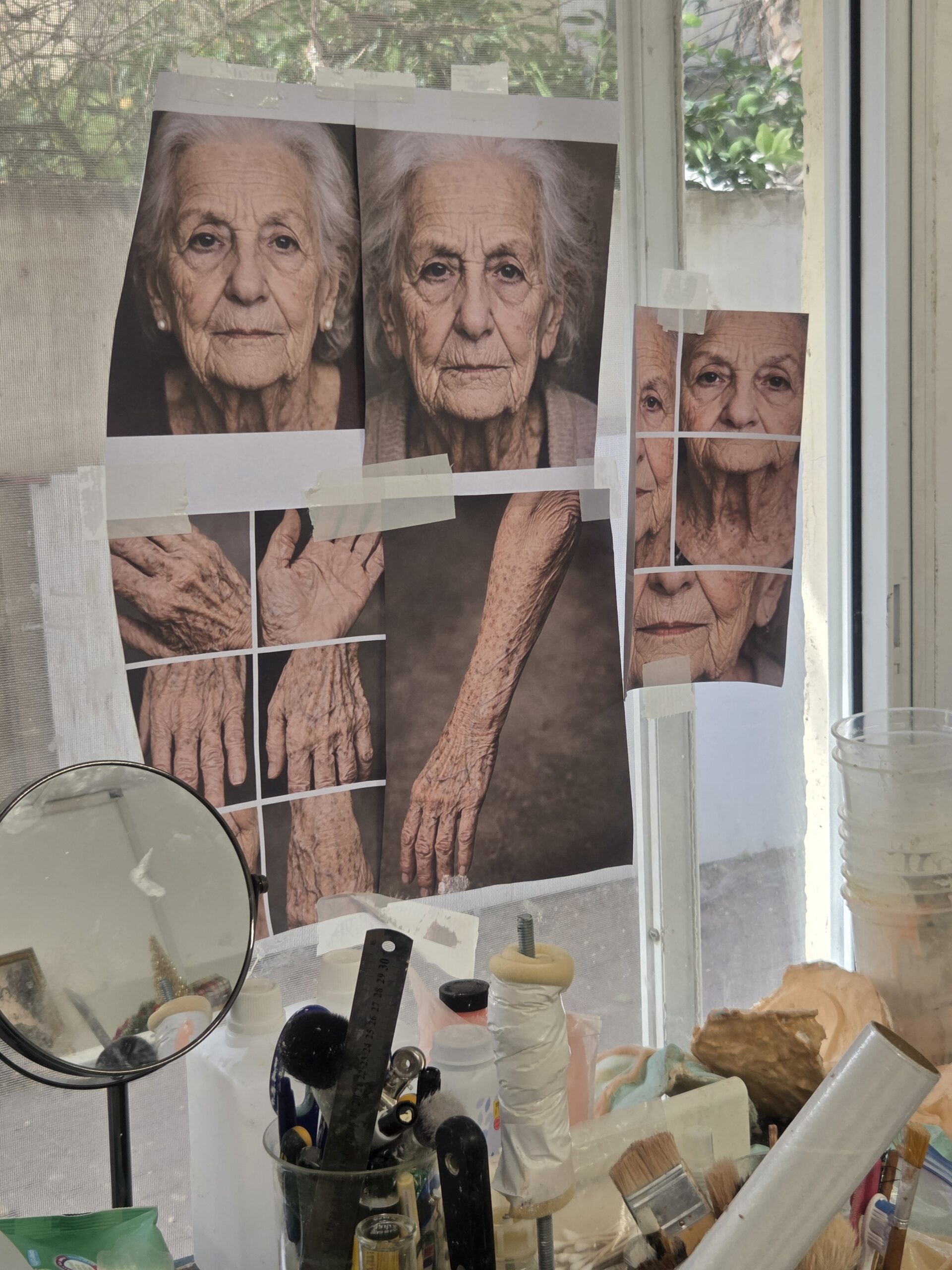 年齢を重ねた人を表現する特殊メークの画像