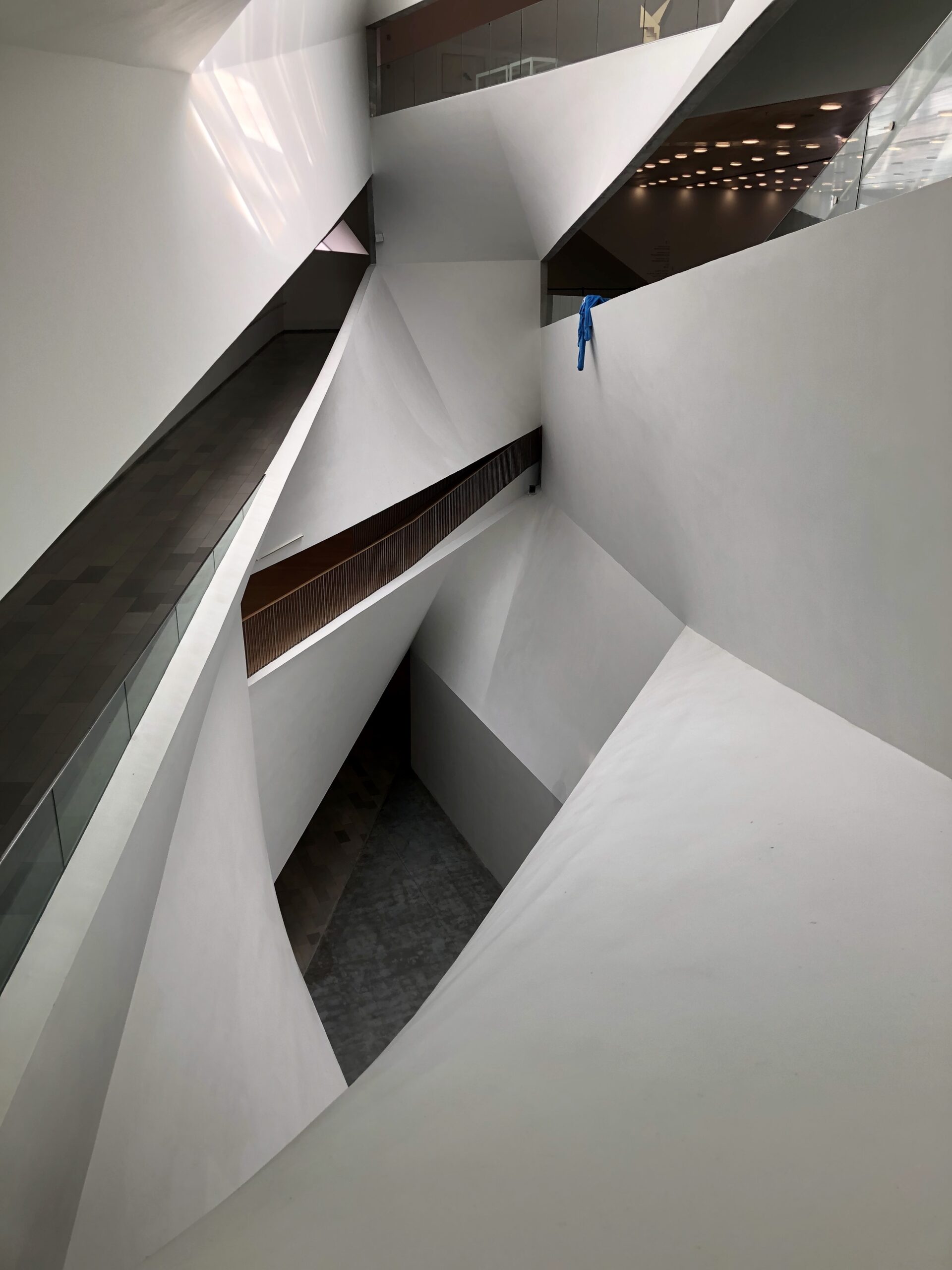 テリアビブ美術館の館内