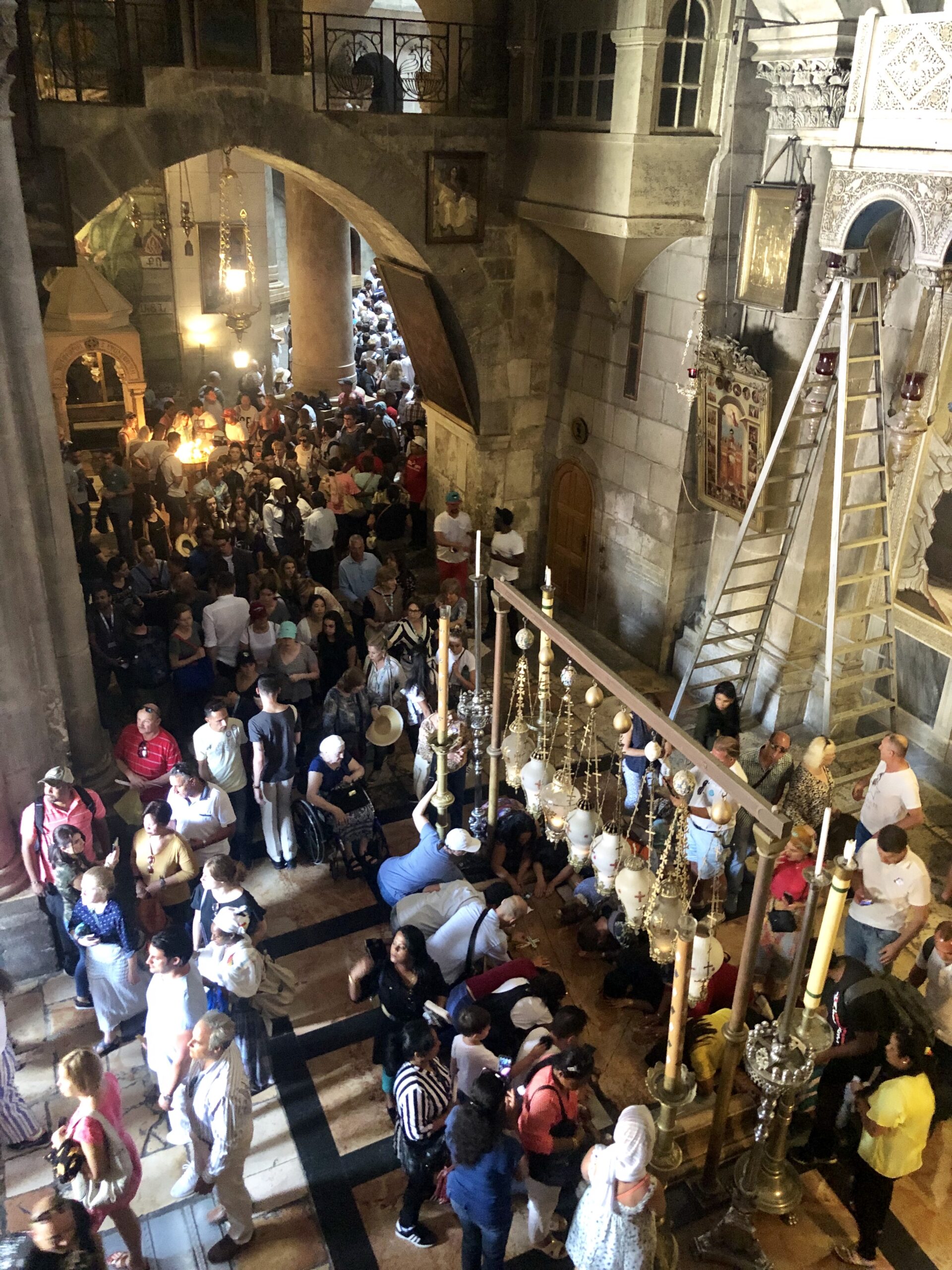 聖墳墓教会の内部