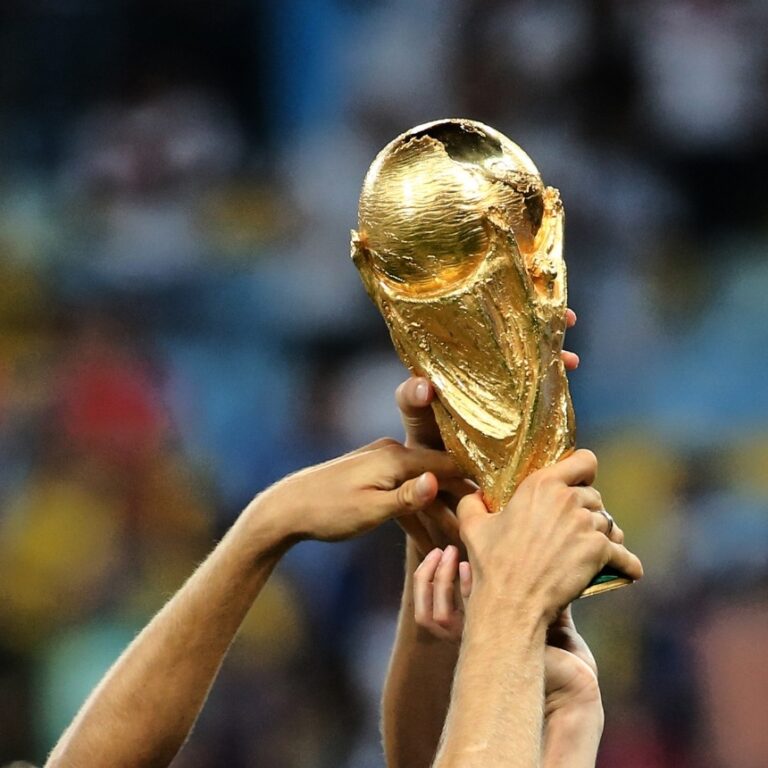 ワールドカップは“観る”ものから“参加する”ものへ ― 2026年大会が変えるサッカー文化