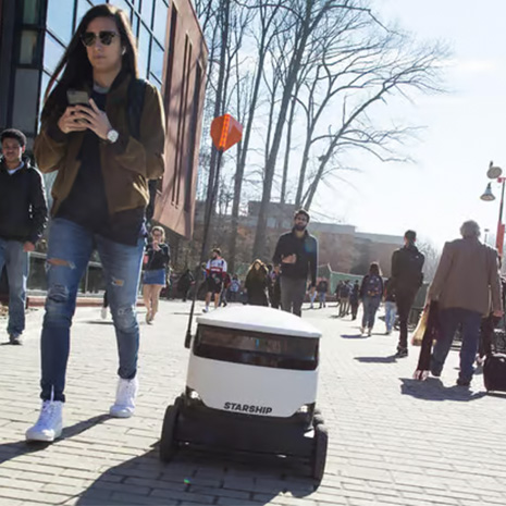 配送ロボットは未来の救世主か、それとも新たな社会課題か