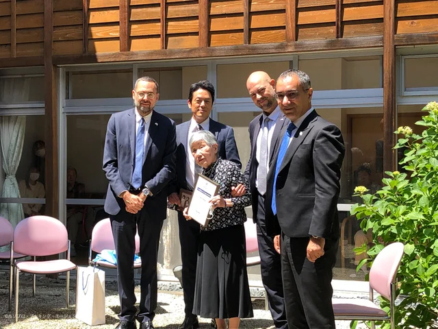 イスラエルから小辻節三氏への感謝状が、娘のメリーさんに贈られた